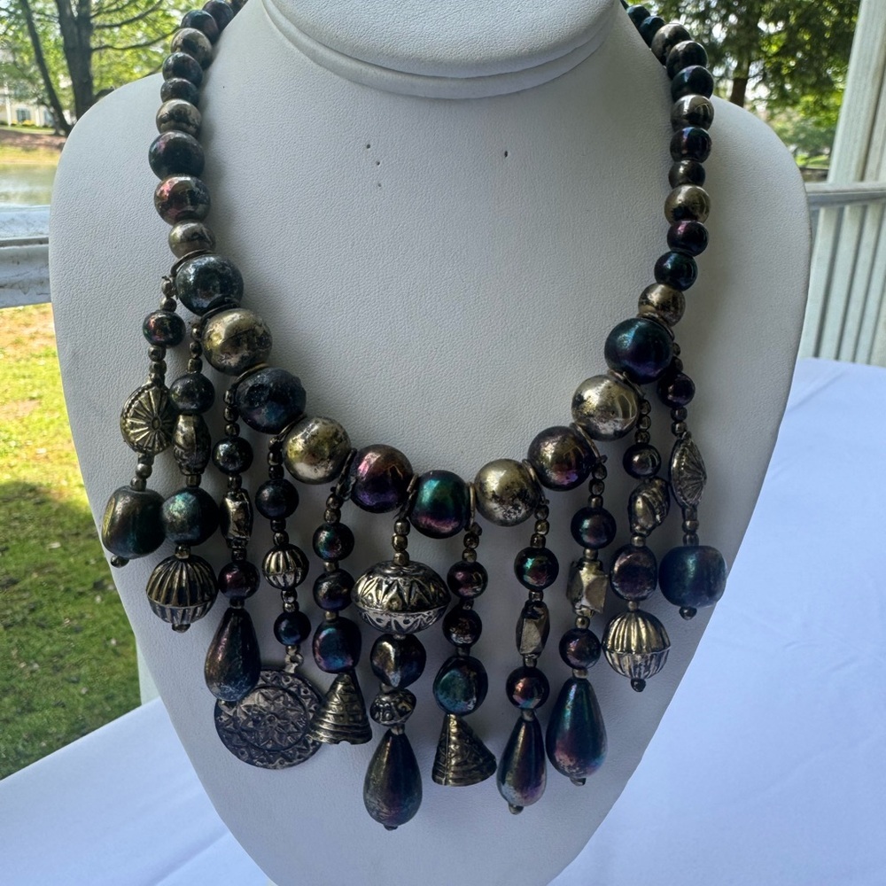 Elegant Multicolor Beaded Necklace